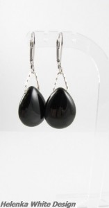 Matching Agate earrings - copyright Helen White