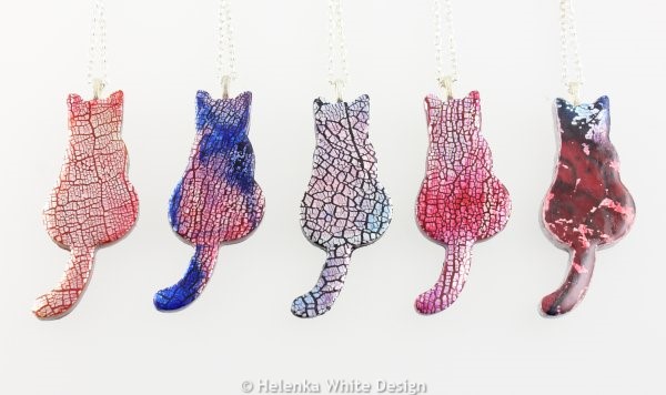 Faux dichroic sitting cats pendants